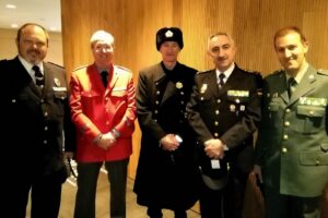 Atentar contra SS. MM.